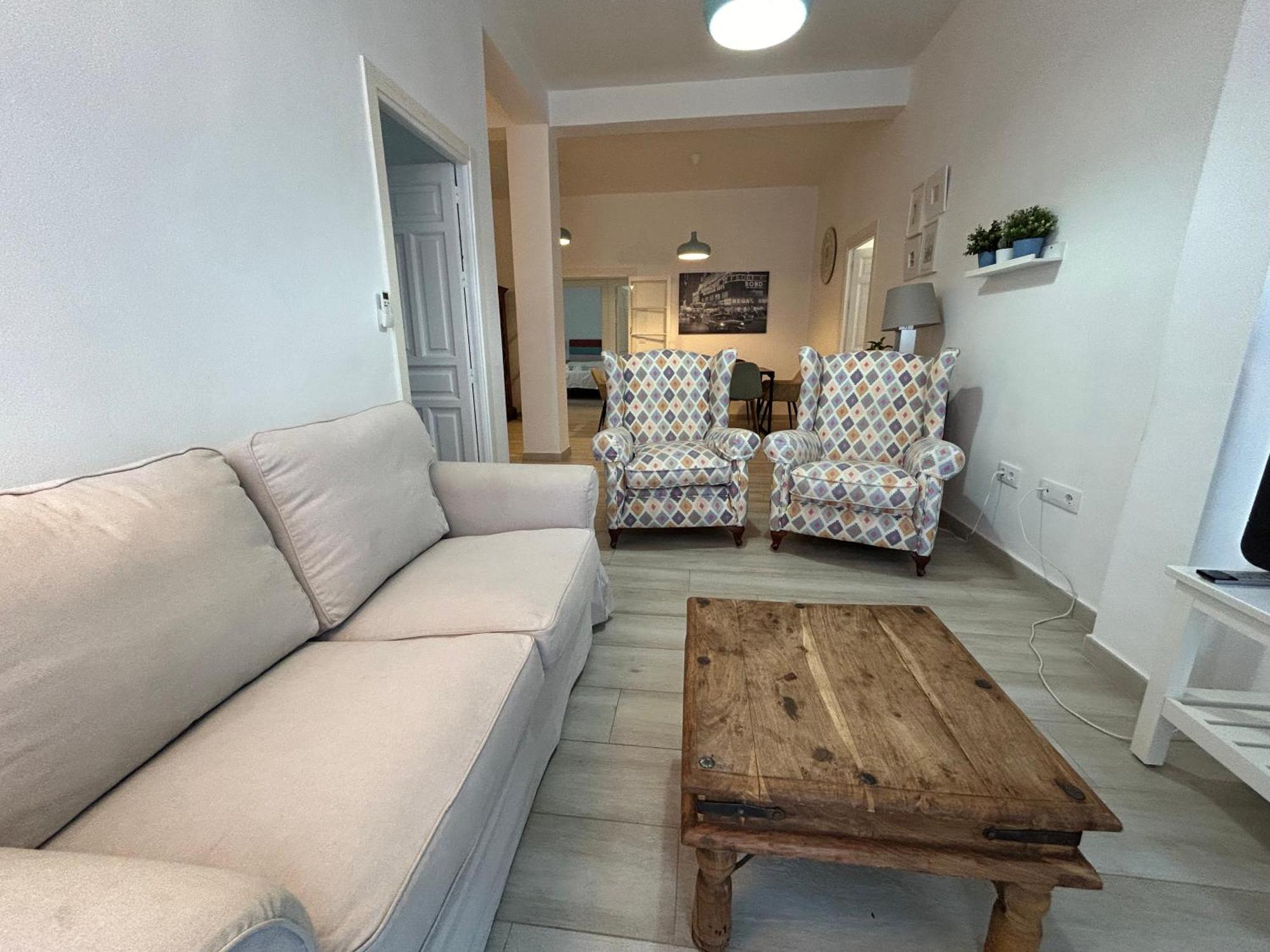 Acogedor Apt 8Pax 4Bdr 2Bth- Cozyhomesevilla2 Exterior foto