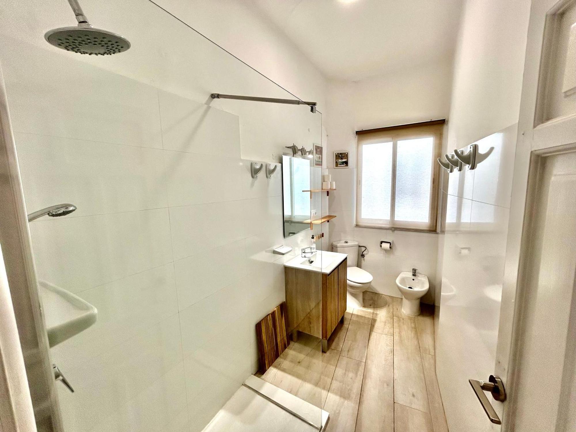 Acogedor Apt 8Pax 4Bdr 2Bth- Cozyhomesevilla2 Exterior foto