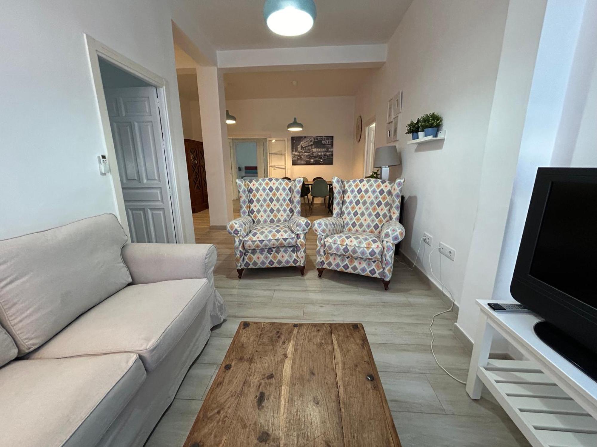 Acogedor Apt 8Pax 4Bdr 2Bth- Cozyhomesevilla2 Exterior foto