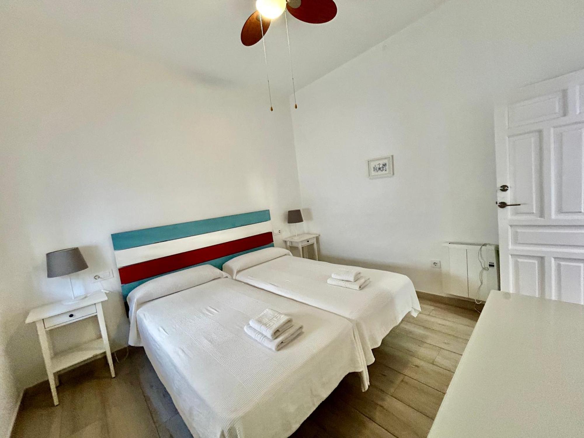 Acogedor Apt 8Pax 4Bdr 2Bth- Cozyhomesevilla2 Exterior foto